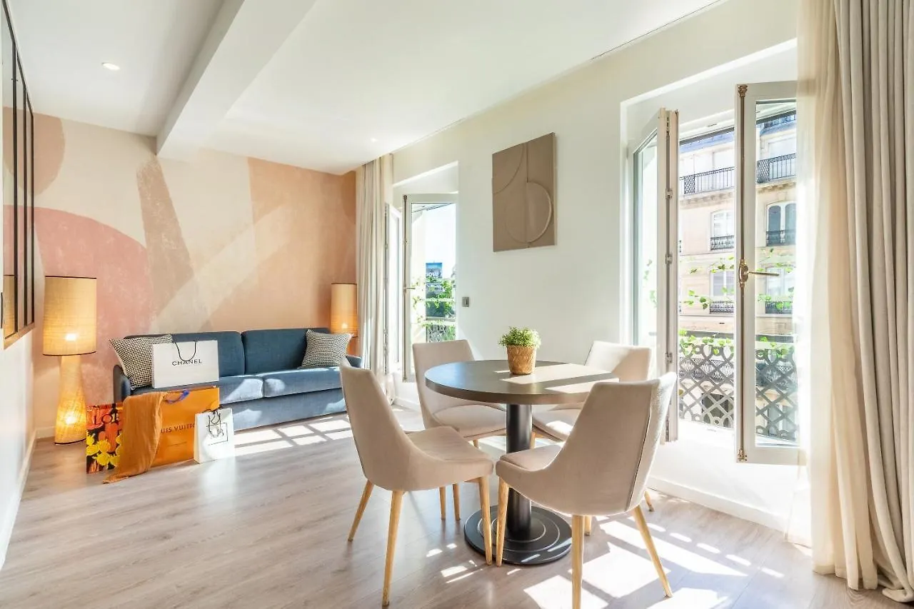 Yuna Les Halles - Serviced Appartement *